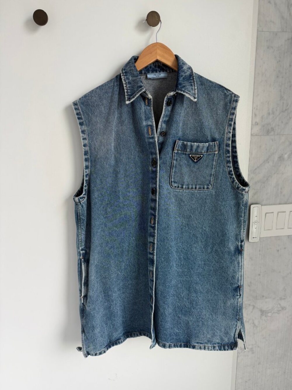 Prada Sleeveless Denim Shirt Dress – Light Wash, Triangle Logo, IT 40 - Picture 3 of 6